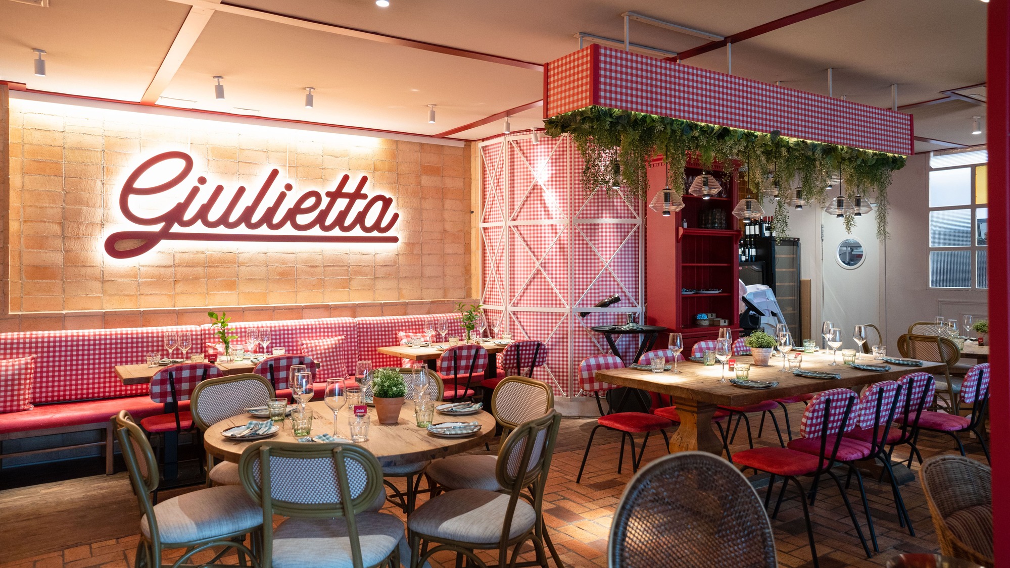Iluminación para restaurante italiano