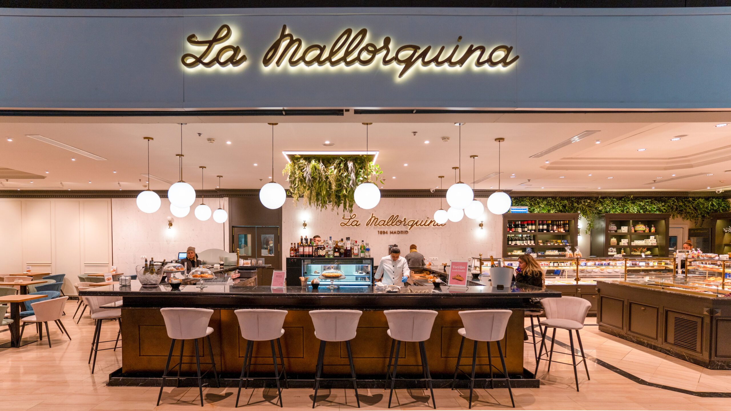 Ideas de iluminación para cafeterías modernas
