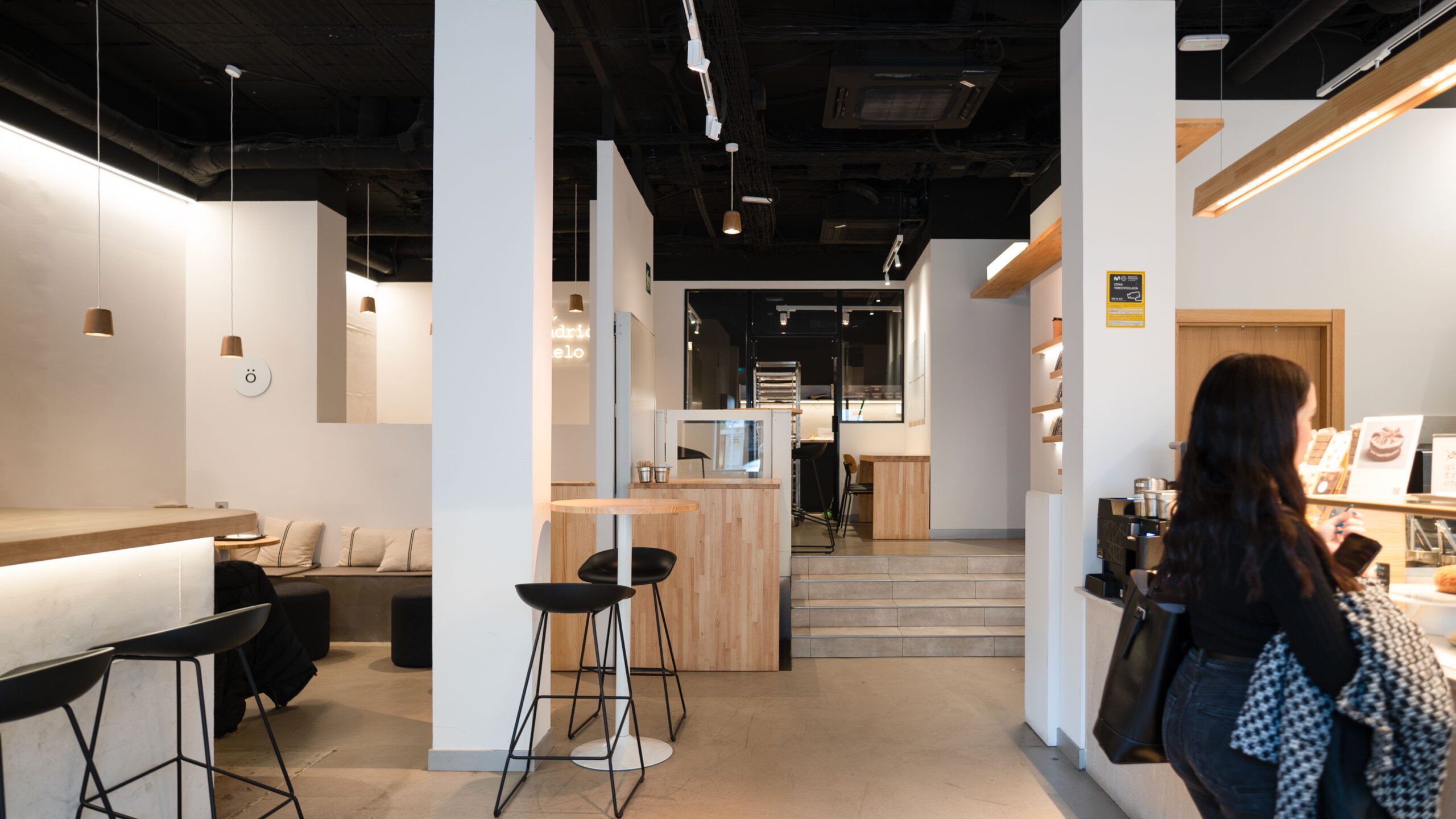 Iluminación para cafeterías modernas