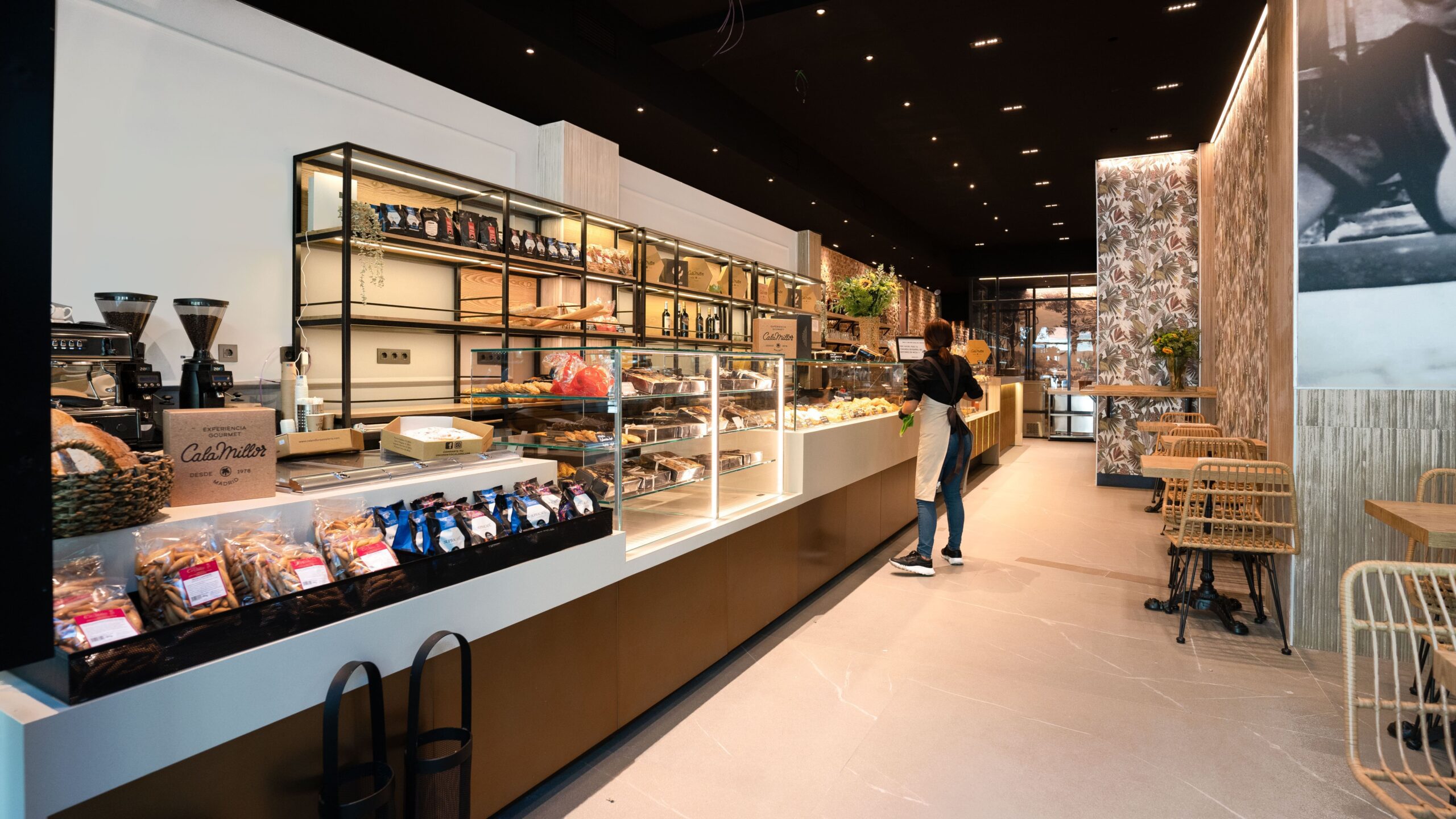 Tendencias de iluminación para cafeterías 2026-2027 | Luzco iluminacion