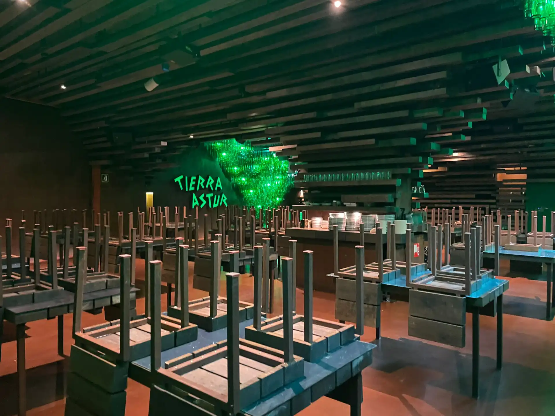 Restaurante tierra astur p200 techo lamado