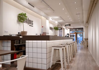 Tendencias Iluminación para Restaurantes 2026-2027: Domótica y Diseño
