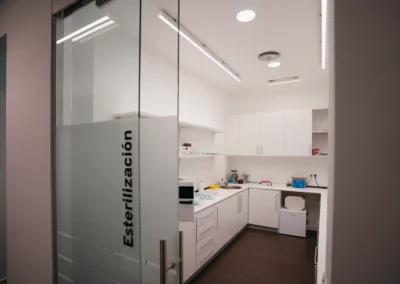 Iluminación para sala de esterilizacion clínica dental