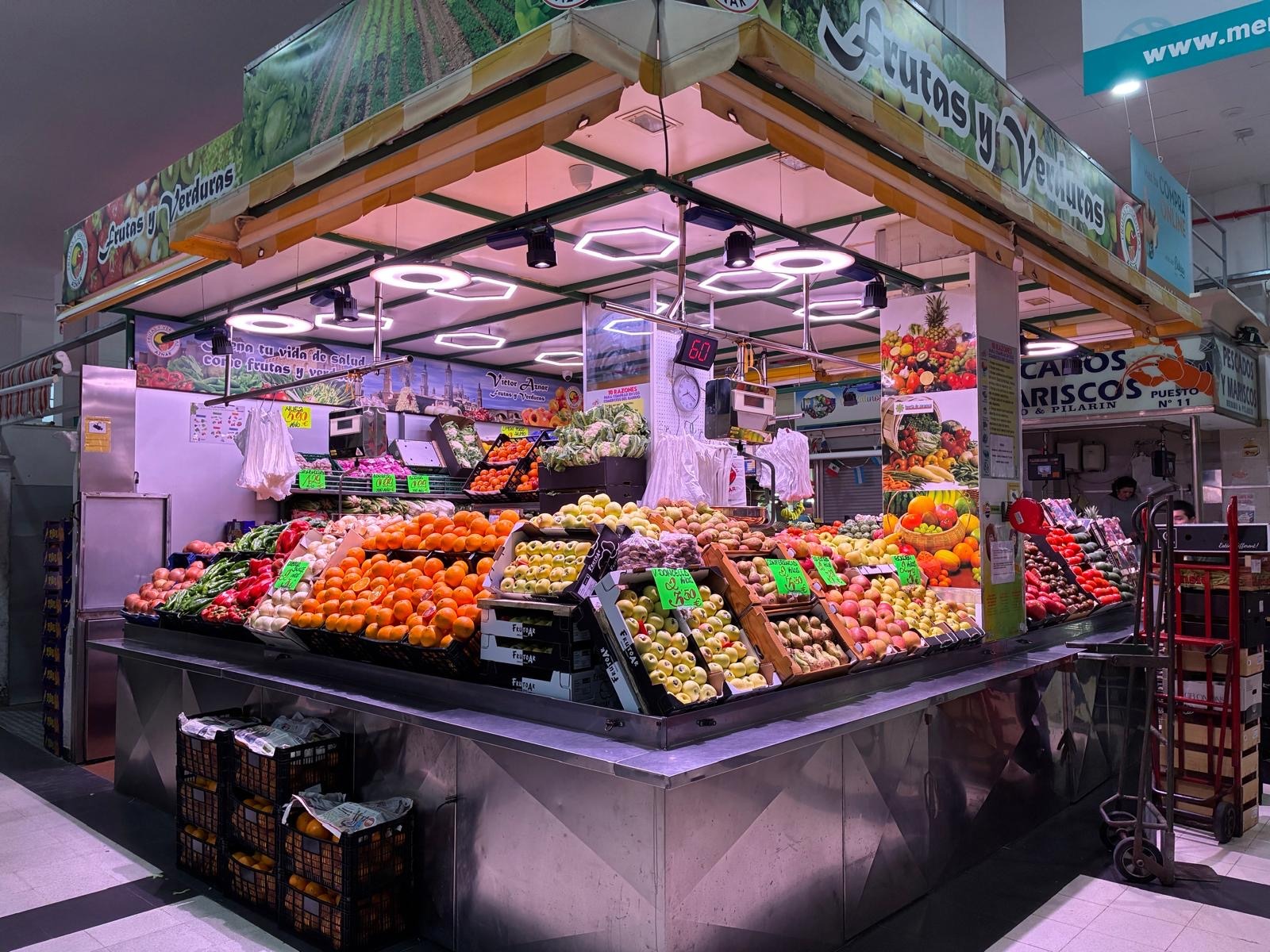 Iluminación frutería mercado